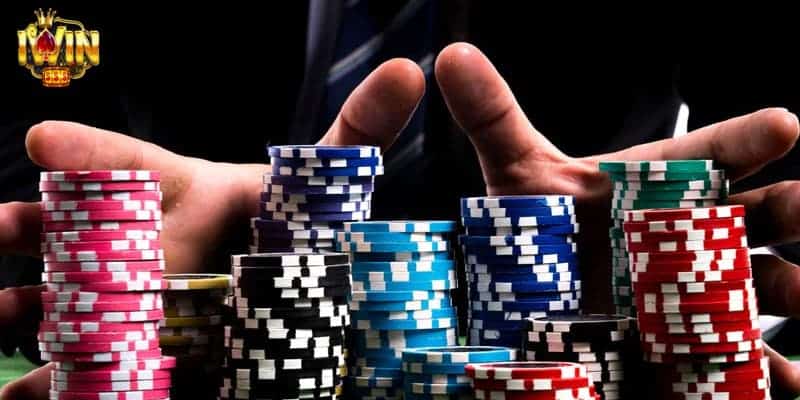 Cách chơi Poker Iwin đơn giản